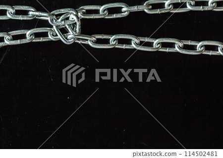 Strong chain black background 114502481