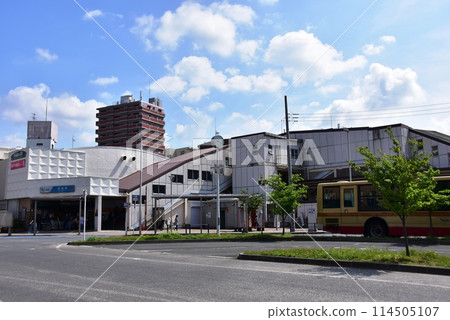 藤澤市、小田急江之島線名護站西口及路線巴士站 114505107