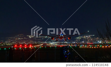 night view, airplane, travel, night, landscape, passenger plane, japan, aircraft, sky, tourism, airport, jet plane, runway, illuminated 114510148