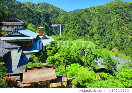 [Wakayama Prefecture] Seiganto-ji Temple and Nachi Falls on a clear day (Kumano Nachi Taisha Shrine) 114511933