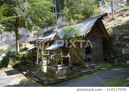 Yase Hachiman Shrine, a sub-shrine within the grounds, Sakyo Ward, Kyoto City 114517039