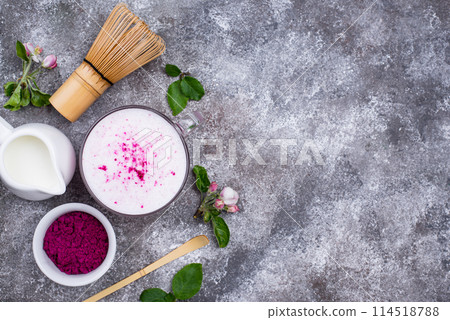 Pink matcha latte with milk 114518788