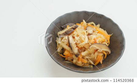 Simmered dried daikon strips | Ingredients: dried daikon strips, carrots, and shiitake mushrooms Simmered dried daikon strips | Ingredients: dried daikon strips, carrots, and shiitake mushrooms 114520368