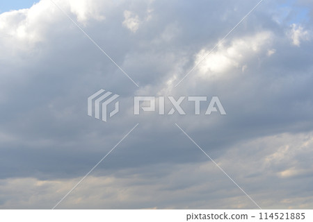 多雲的天空 多雲的天空 114521885