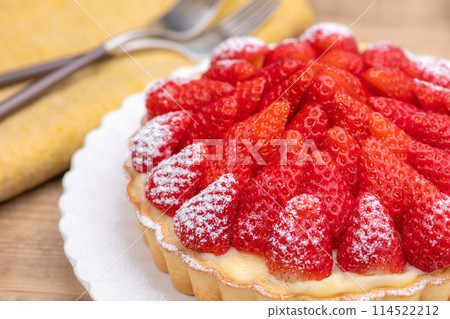 Strawberry tart on the table 114522212
