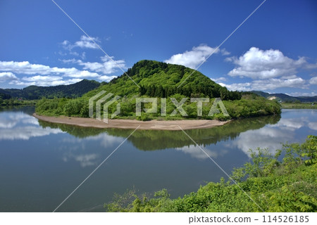 米帶河和山 114526185