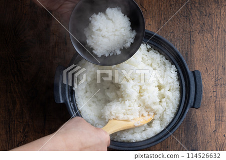 方便供應煲仔飯日本料理 114526632