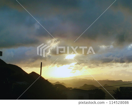 一座雲在山上 一座雲在山上 114528086