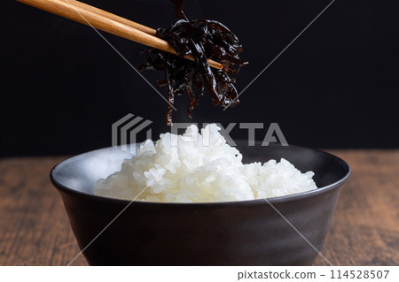Kombu and rice Japanese food 114528507