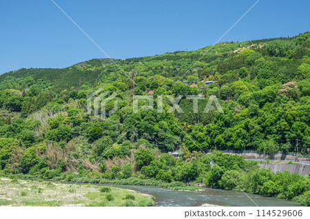 京都府笠置町笠置的新綠山 京都府笠置町笠置的新綠山 114529606