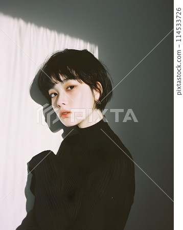 Portrait of a short-haired Asian woman Portrait of a short-haired Asian woman 114533726