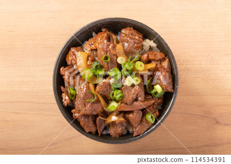 牛裙牛排烤肉碗 牛裙牛排烤肉碗 114534391