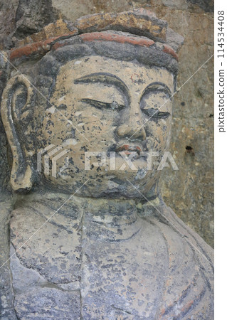 National Treasure Usuki Stone Buddhas, the central statue of the Furuzono Stone Buddhas, "Mahavairocana Seated Statue" 114534408