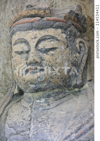 National Treasure Usuki Stone Buddhas, the central statue of the Furuzono Stone Buddhas, "Mahavairocana Seated Statue" 114534411