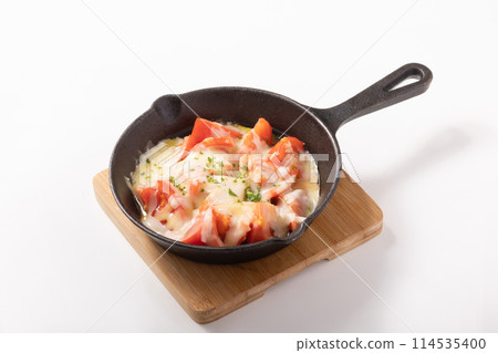 Grilled cheese tomato Grilled cheese tomato 114535400