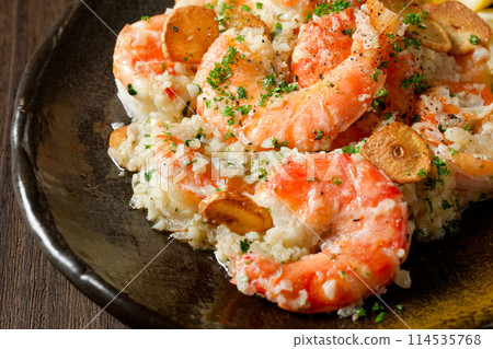 garlic shrimp  114535768
