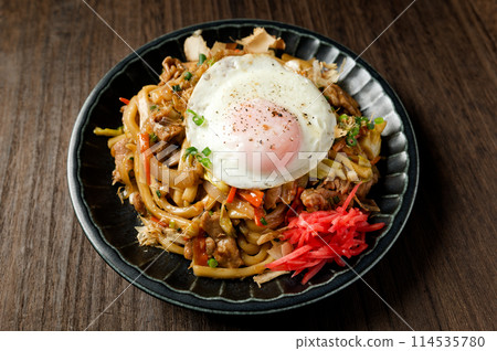stir-fried udon  114535780