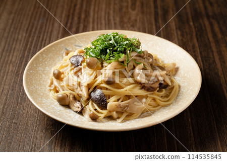 日式蘑菇義大利麵 114535845