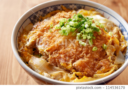 Pork cutlet on rice Pork cutlet on rice 114536170