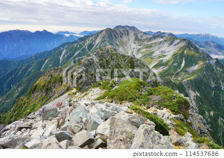 攀登陡峭險峻的石山劍岳的風景（劍岳、劍岳） 114537686