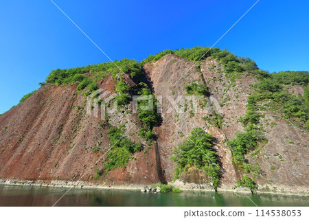 [Wakayama Prefecture] A monolith at Kozagawa River on a clear day 114538053