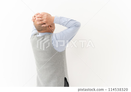 Senior man headache back view 114538320