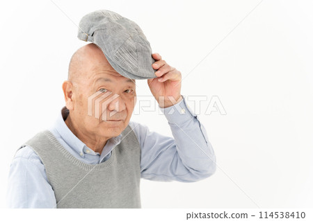 戴帽子的老人 114538410