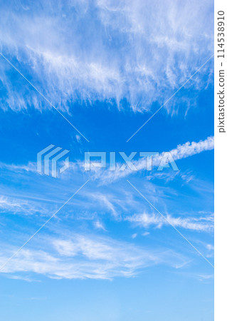 藍天和白色雲彩 114538910