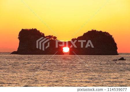 [Wakayama Prefecture] Engetsuto (Takashima) and the sunset 114539077