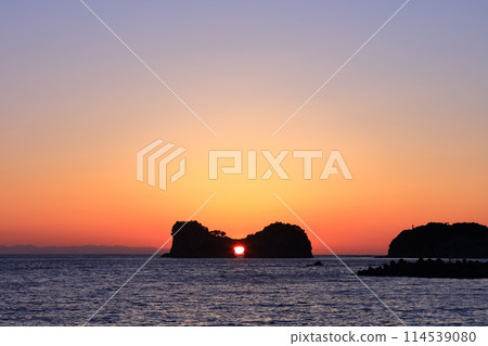[和歌山縣] 圓月島（高島）和日落 114539080