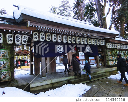 神社被白雪覆蓋 神社被白雪覆蓋 114540236