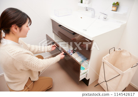 Bathroom, woman, storage, morning, getting ready Bathroom, woman, storage, morning, getting ready 114542617