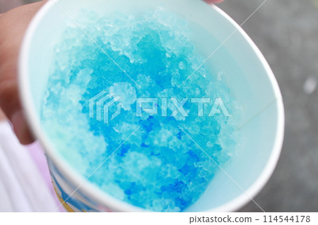 Blue Hawaii shaved ice 114544178