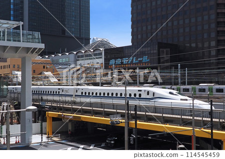 JR/Tokyo Monorail Hamamatsucho Station and Shinkansen N700S JR/Tokyo Monorail Hamamatsucho Station and Shinkansen N700S 114545459