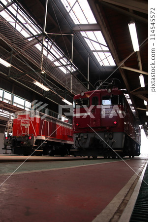 ED75-757 and DE10-1124 arrived at Aizu-Wakamatsu Transportation District (@photo session)_Photo taken on 2024/4/13 ED75-757 and DE10-1124 arrived at Aizu-Wakamatsu Transportation District (@photo session)_Photo taken on 2024/4/13 114545572