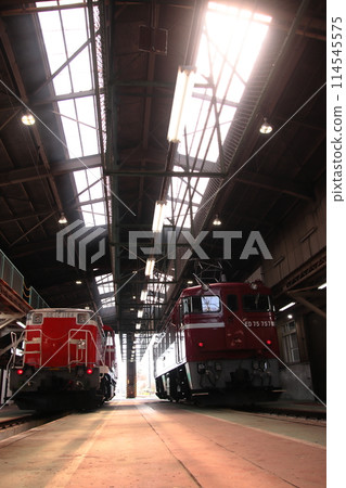 ED75-757 and DE10-1124 arrived at Aizu-Wakamatsu Transportation District (@photo session)_Photo taken on 2024/4/13 ED75-757 and DE10-1124 arrived at Aizu-Wakamatsu Transportation District (@photo session)_Photo taken on 2024/4/13 114545575