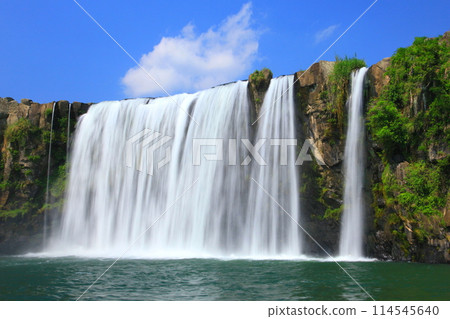 Harajiri Falls in Summer (Bungo Ono City) 114545640