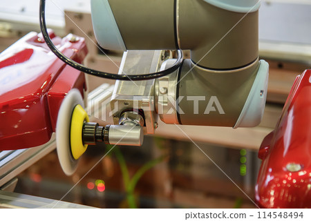 The automotive parts polishing process by robotic system. The automotive parts polishing process by robotic system. 114548494