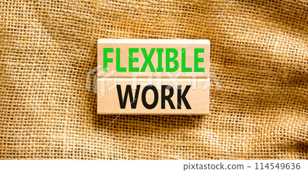 Flexible work symbol. Concept words Flexible work on beautiful wooden block. Beautiful canvas background. Business Flexible work concept. Copy space. 114549636