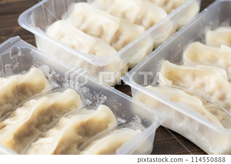 冷凍餃子木紋背景 114550888