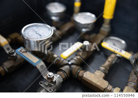 Commercial dive station air distribution control 114550946