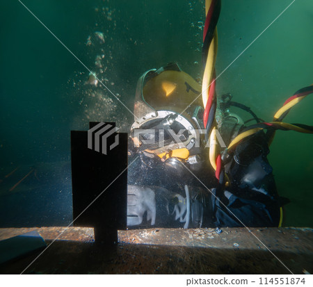 Underwater welding in deep ocean depths 114551874
