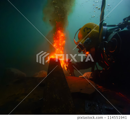 Underwater oxy-fuel in deep ocean depths 114551941