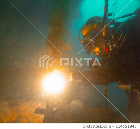 Underwater oxy-fuel in deep ocean depths 114551943