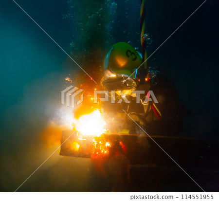 Underwater oxy-fuel in deep ocean depths 114551955
