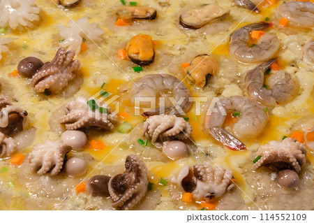 takoyaki, omelet with squid and shrimp, street food, selective focus 114552109