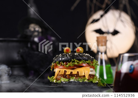 Halloween Monster black burger 114552936