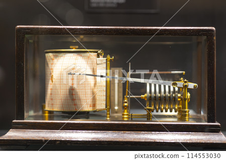 Vintage barograph in wooden glass case 114553030