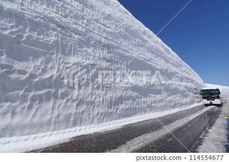 Snow Valley Tateyama Kurobe Alpine Route Snow Valley Tateyama Kurobe Alpine Route 114554677