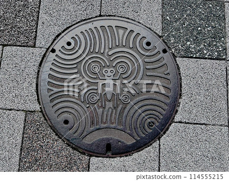 Manhole cover with lid Manhole cover with lid 114555215